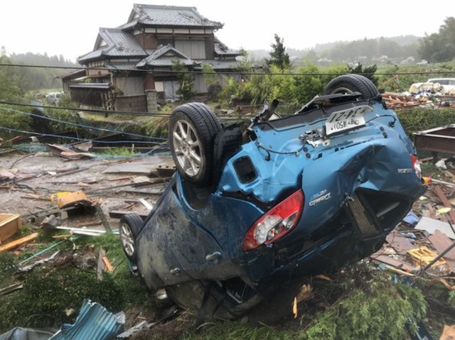 Mengenaskan, Ini Deretan Mobil Korban Amukan Badai Hagibis di Jepang