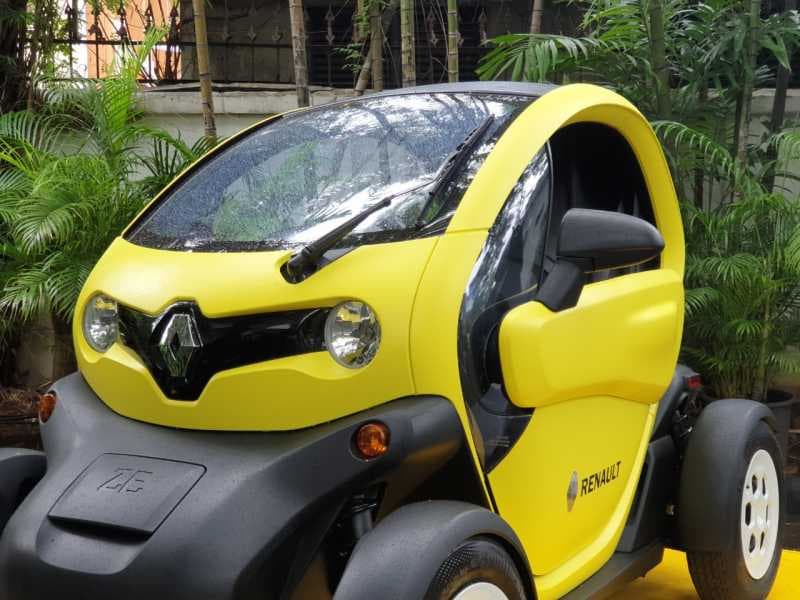 FOTO: Penasaran Sama Mobil Listrik Nyentrik Renault Twizy? Nih Detailnya!
