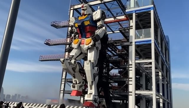 Dramatis, Patung Gundam Tinggi 18 Meter Bisa Bergerak