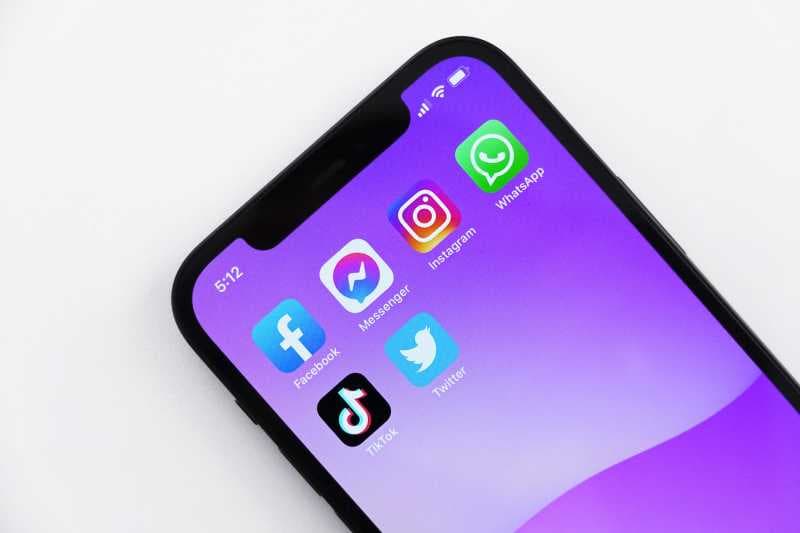 WhatsApp, Instagram hingga TikTok, Mana yang Paling Menyita Waktu Netizen?