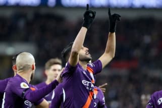 Mahrez lakukan gestur selebrasi gol kenang mendiang bos Leicester