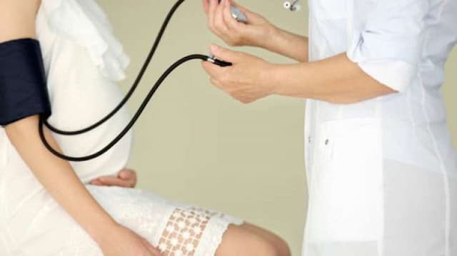 Penyebab Perempuan Lebih Rentan Hipertensi