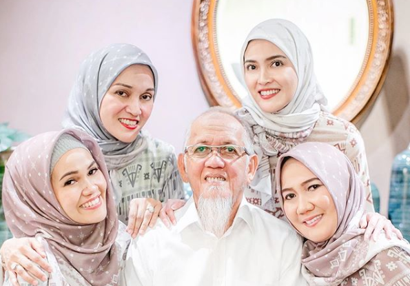 Shandy Aulia Pakai Hijab, Ayah: Masya Allah