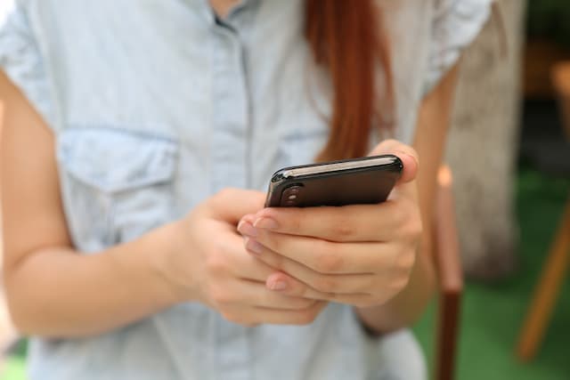 MiChat Dipakai Open BO Prostitusi Online Anak di Bawah Umur