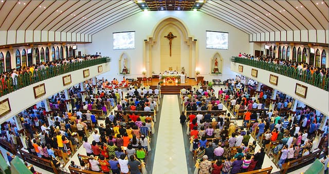 Mengenal Gereja Santa Maria Tak Bercela Surabaya yang Dibom Teroris