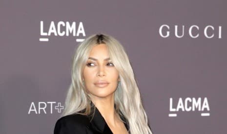Kim Kardashian Punya Pegawai Khusus Fitting Pakaian