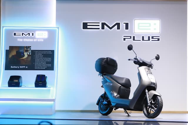 Honda EM1 e: Dapat Diskon Tambahan Rp8 Juta di PEVS 2024