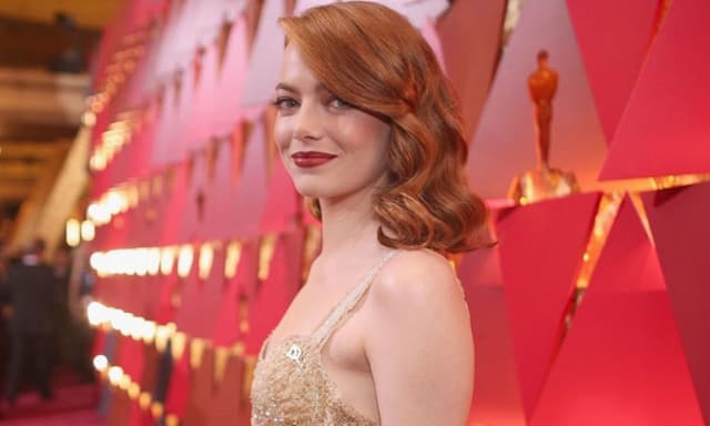 10 Wanita Cantik di Red Carpet 2017 Oscar