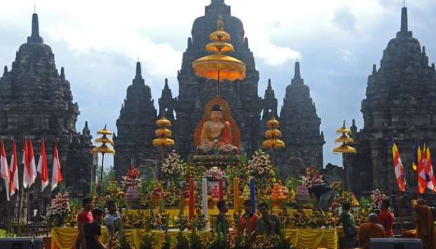 Begini Detik-detik Hari Raya Waisak di Candi Borobudur  