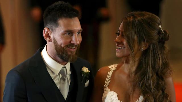 Messi dan Istri Pamer Kemesraan di Lantai Dansa