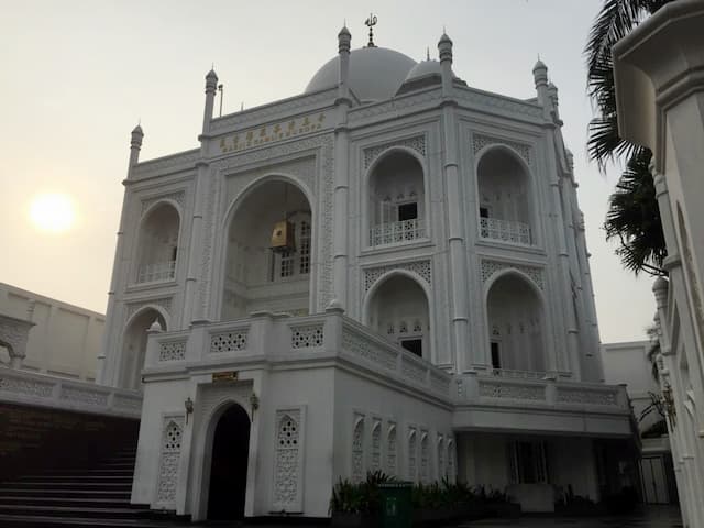 Berkunjung ke Masjid Taj Mahal ala Indonesia