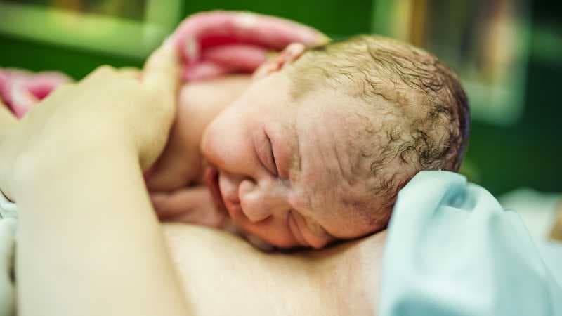 7 Prosedur yang Langsung Dilakukan Dokter Setelah Bayi Lahir