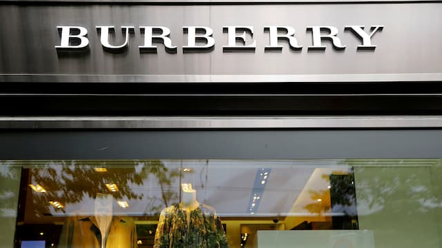 Burberry Bakar Produk-produk Tidak Laku Senilai Rp 500 Miliar